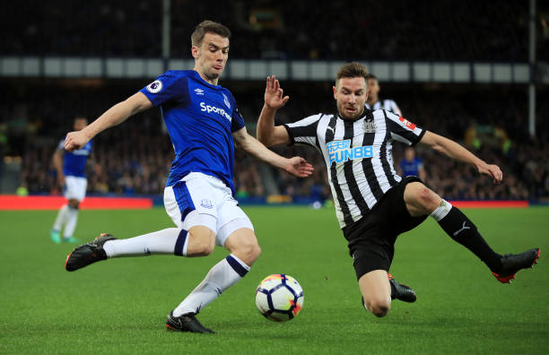 庭和其他地 庭和其他地